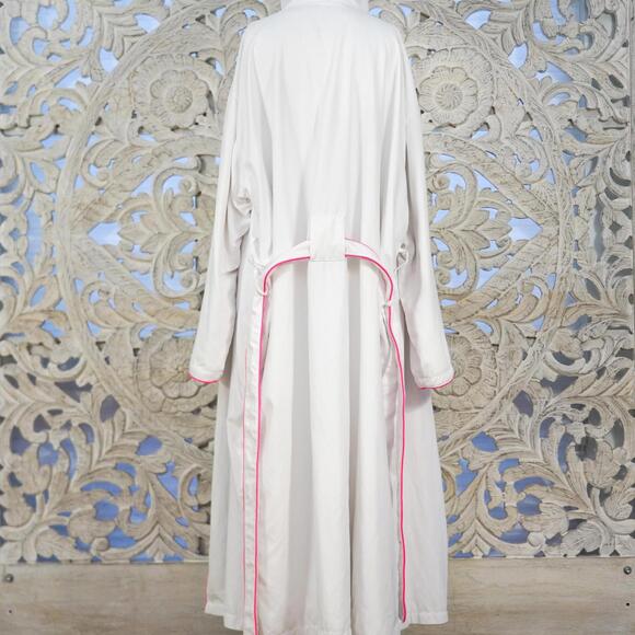 W Hotel Boca Terry White Hooded Bathrobe Pink Trim One Size Exclusive Shanghai - Picture 10 of 15